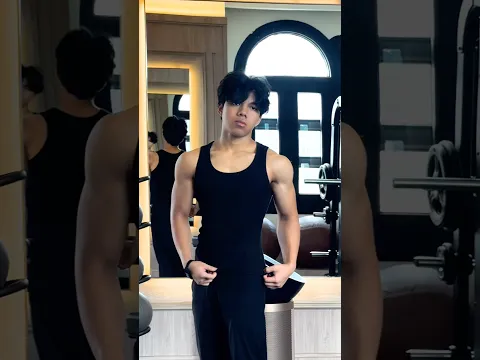 Dari Kurus jadi Berotot Bangett! Dalam 2 tahun 😱💪🏼 #shorts #lucu #viral #gym #challenge #fyp