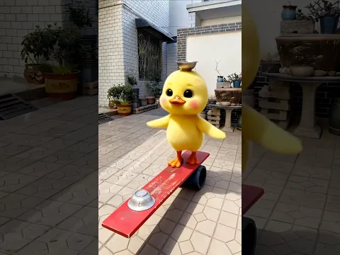 Little Duck Performs Acrobatics to Save a Gift for Mom 🦆#duck #shorts