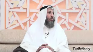 الشيخ عثمان الخميس يجلد الضال عدنان ابراهيم 