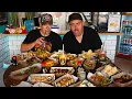 Download Lagu Daz and Will Take on a Huge food Challenge!
