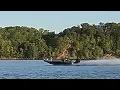 Download Lagu Slo-Motion and FULL SCREEN Video of Boat Crash on Smith Lake