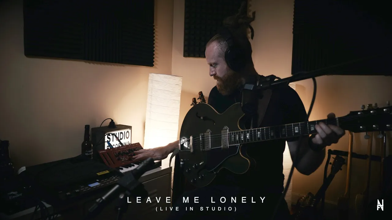 Newton Faulkner - Leave Me Lonely - Live in studio