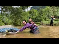 Download Lagu Mai's brother came home from work and found his wife and children in danger, there was a big flood.