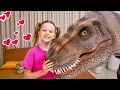 Ochtendroutine met baby-dino's en reusachtige T-Rex met Stephi: Voeren \u0026 verzorging