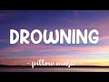Download Lagu Drowning - Backstreet Boys (Lyrics) 🎵