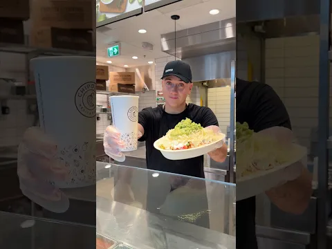behind the line at @chipotle! loved seeing how fresh everything is prepared🤤 #chipotlepartner