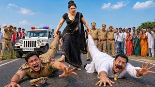 🔥भ्रष्ट सरपंच और घूसखोर इंस्पेक्टर पर गांव की बहादुर महिला भारी पड़ गई, दौड़ा दौड़ा कर मारा 😳🫢