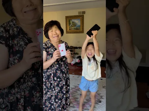 Free iPhone Fold Duo Prank (Part 10)