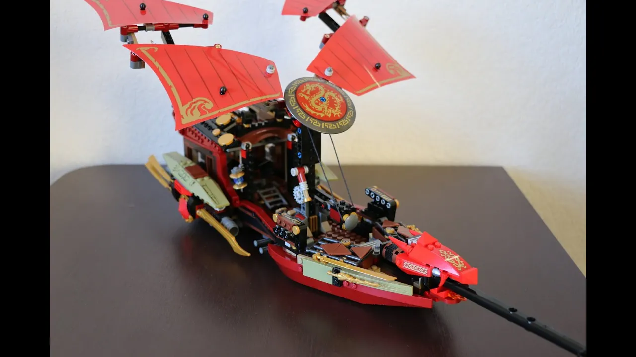 LEGO Ninjago Final Flight of Destiny's Bounty Toy