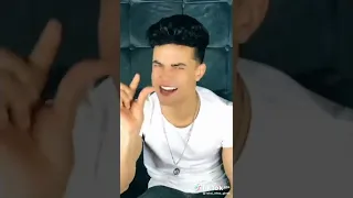 انا مودي مش متزبط حد يجيب سيجارة 