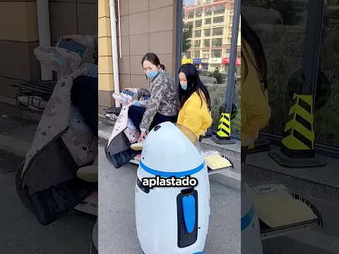 Este Robot Quería Vender Su Dulce Pero Ella Hizo Esto 😢