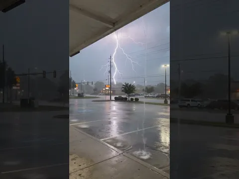 Lightning strikes right outside a gas station ⚡#shorts