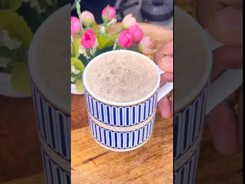 மழையோட சேர்ந்த காலை சூடான இஞ்சி டீ… #love #nature #naturelovers #tea #tealovers#pottoplateskitchen