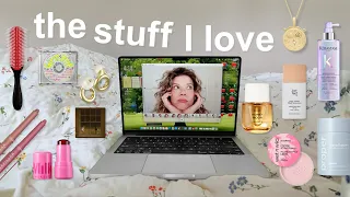 all of the stuff I'm loving 💕 [ favorite pjs, makeup, wavy hair, music, movies, etc ]