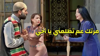 مشغلة بنت احماها خدامة وصارت تزن براس زوجها يطفشها من البيت 