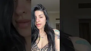 Cazzu le copia a Ángela Aguilar, esta es la vestimenta que la dejó balconeada