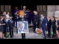 Download Lagu Alain Delon, Jean Dujardin among grievers bidding adieu to French film icon Jean-Paul Belmondo