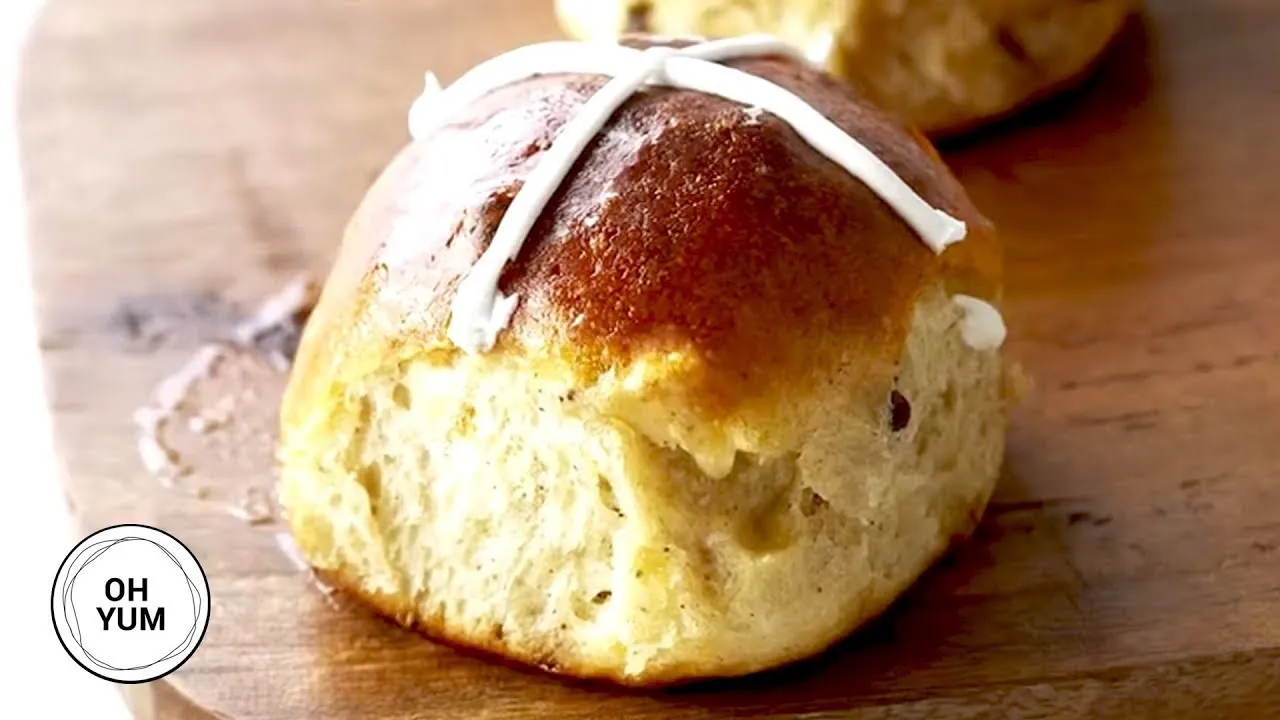 A delicious milky taste and an incredible melt in your mouth texture, these soft milk buns are perfe. 