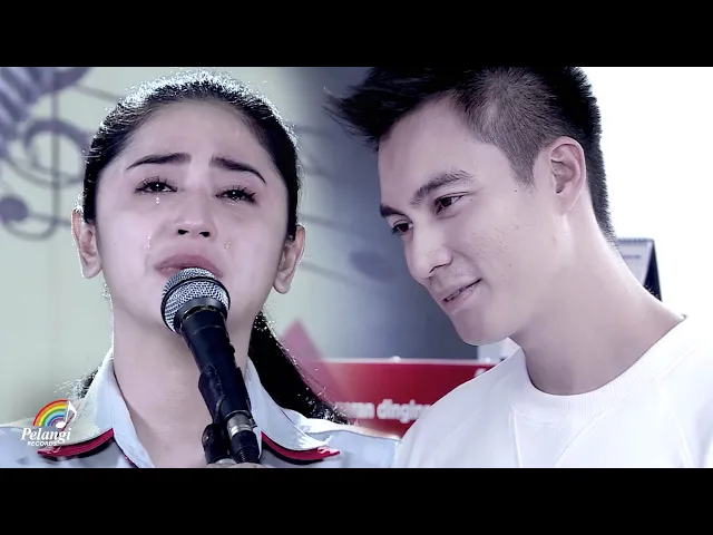 Download MP3 Dewi Perssik - Indah Pada Waktunya (Official Music Video) | Soundtrack Centini Manis
