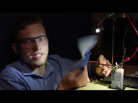 Paul Erik Olli "Metal-air battery construction"