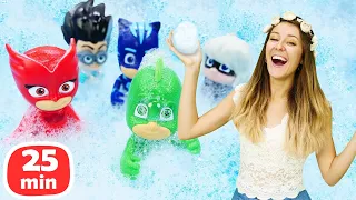 Os Brinquedos PJ Masks e Banho Divertido com Espumas no Jardim de Infância