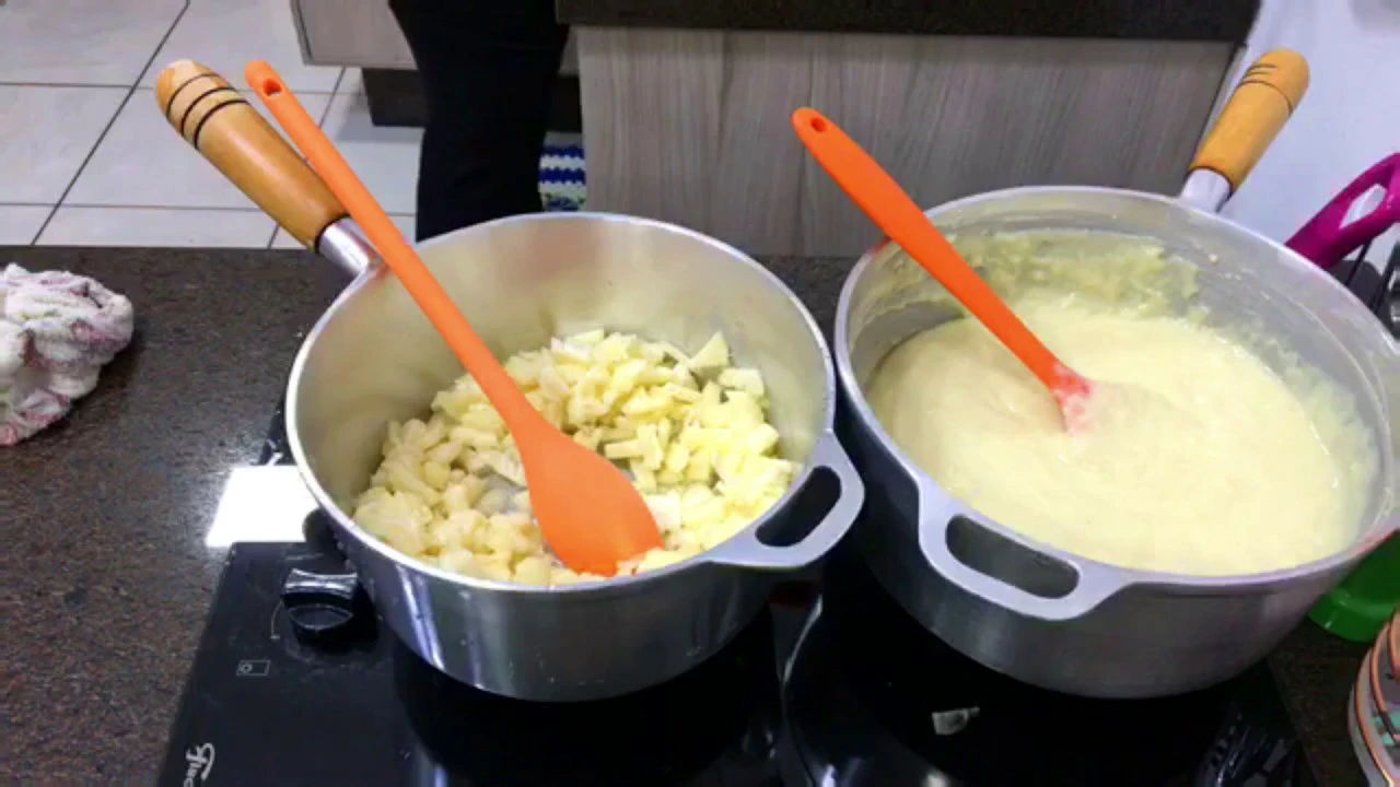 Bolo Simples de Abacaxi no Liquidificador