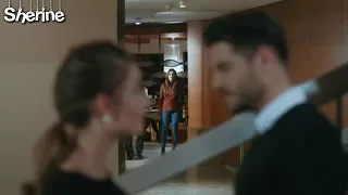 الطفلة البريئة دندنها