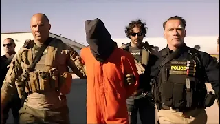 عصابة المخدرات وجد إدارة مكافحة المخدرات أنفسهم يتعرضون للنفي بعد اقتحام بيت احد افراد عصابة مخدرات 