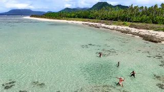 Hunting for Food with Traditional Island Methods