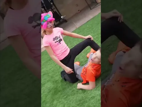 Quem consegue fazer isso? Desafio de ginástica EXTREMO! 🤸‍♀️