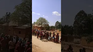 Shuhudia Maandamano Wana Sadani Wakiupokea Msalaba Mtakatifu Wa Hija Ya Jubilei Kuu 2025  Shuhudia Maandamano Wana Sadani Wakiupokea Msalaba Mtakatifu Wa Hija Ya Jubilei Kuu 2025