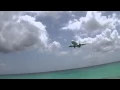 American Airlines Boeing 737 Stunning Arrival over Maho Beach