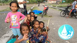 Broken cable and village kids Episode 240 (Sailing Catalpa)