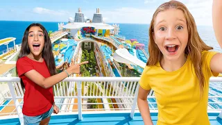 Nastya e Evelyn se divertindo no cruzeiro da Royal Caribbean