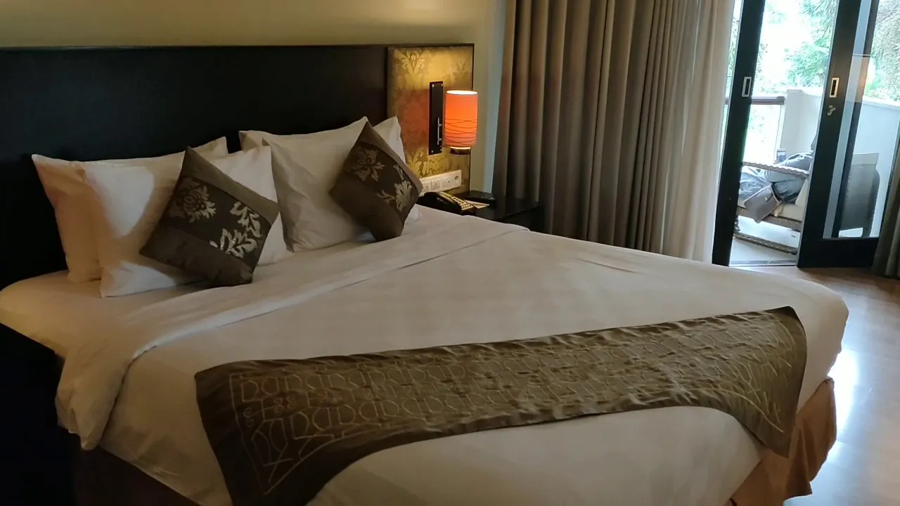 Hotel & Room Tour The Singhasari Resort & Convention Batu Malang Jawa Timur.. 