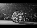 Download Lagu Freddie Mercury Stopped the Show — His Duet with a Brave Little Girl Silenced 45,000 Hearts
