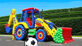 The mascot vibrato assistant JCB placed on the football field is popular, co-produced, and creative