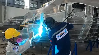 Ep. 24 The performane catamaran build continues – Looking for crew for the Elcano World Challenge