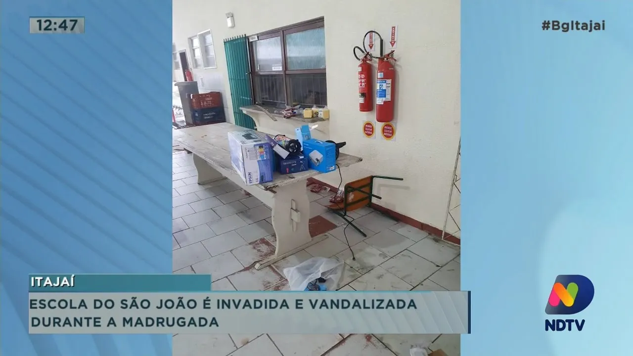 Homem invade escola e dorme após causar estragos e deixar rastro de sangue no chão em Itajaí