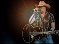 Jason Aldean Staring At The Sun