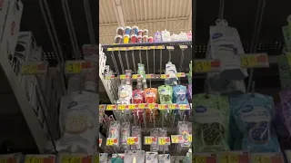 Life of a Walmart Overnight stocker