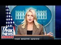 Download Lagu Karoline Leavitt's first briefing since Charlie Kirk murder