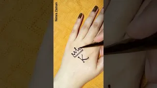 Shorts King Mehndi Tattoo With Crown Cute Mehndi Tattoo Design 