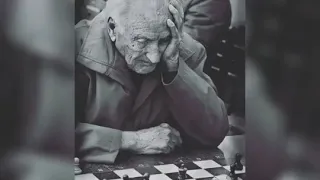 من كل غلطة انا بغلطها 