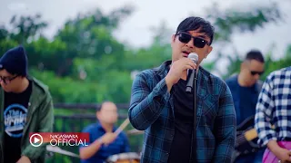 Download Bintang Band - Cinta Ini Untukmu (Pop Music Video Official NAGASWARA) MP3