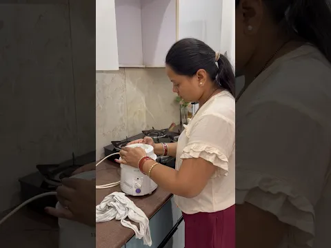 Mayke aakar mujhse aaram kyn nhi hota hai🙈😅😢 #delhiist #ytshorts #urbanwipe #kitchencleaner #vlog