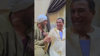 لما تحب تشرب شاي عند واحد بخيل ههه  لما تحب تشرب شاي عند واحد بخيل ههه