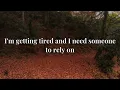 Lily Allen - Somewhere Only We Know (Lyrics)