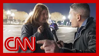 Download CNN reporter confronts GOP nominee who called for Obama to be executed MP3
