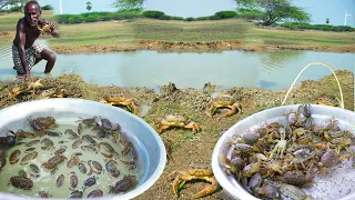 POND CRABS CATCHING | குலத்து நண்டு வேட்டை | Catching and Cooking Crabs | Village Grandpa